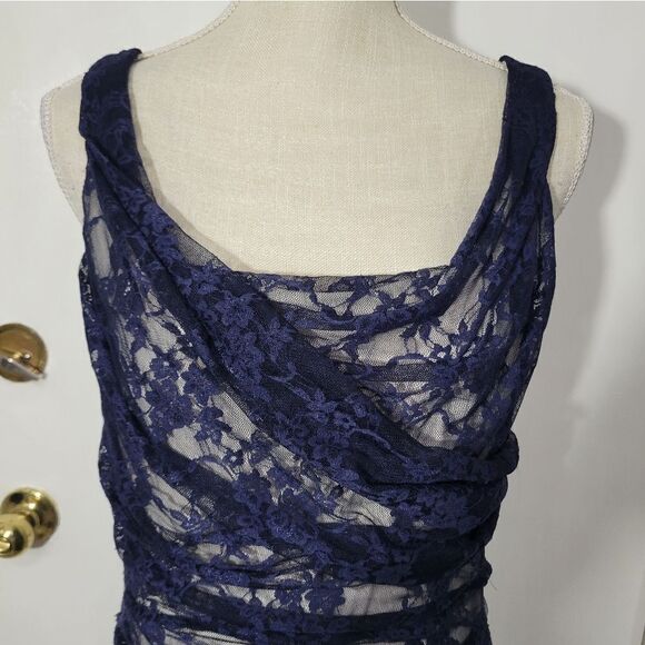 Express blue/nude lace overlay dress - Picture 4 of 10